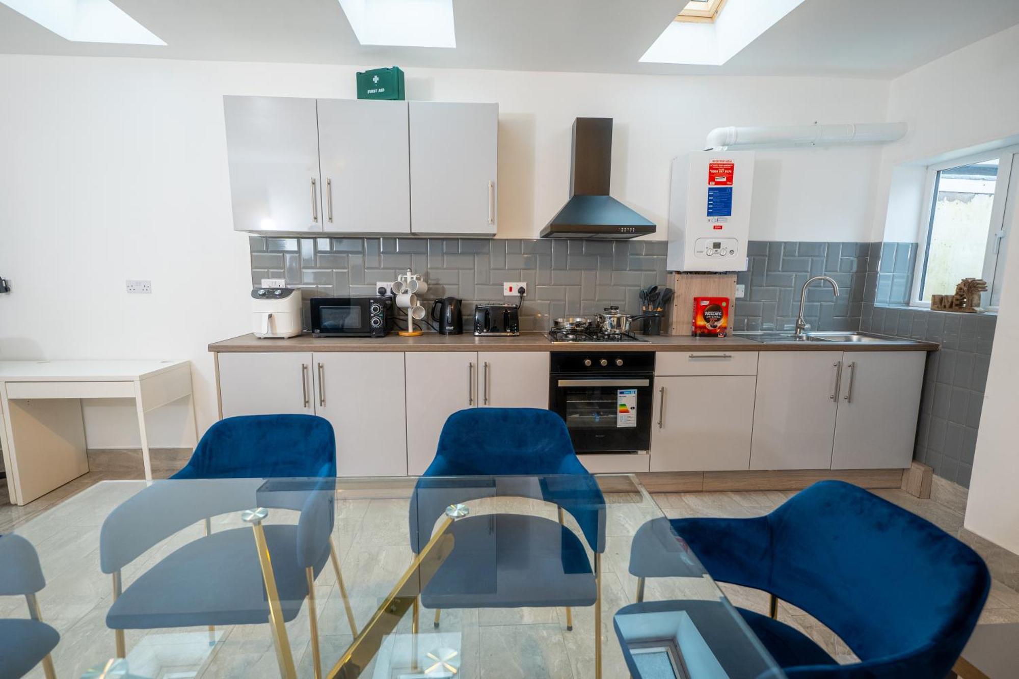 Kunda House Coventry Road Hotel เบอร์มิงแฮม ภายนอก รูปภาพ