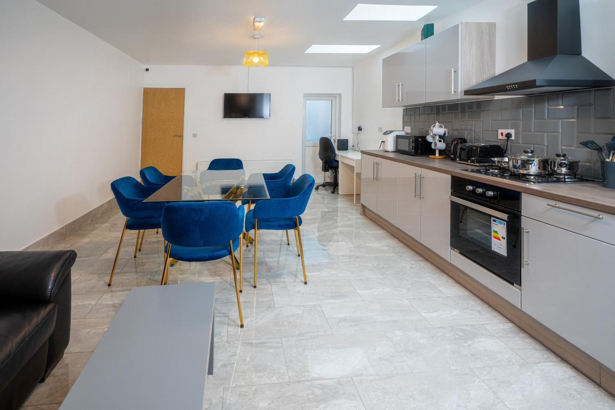 Kunda House Coventry Road Hotel เบอร์มิงแฮม ภายนอก รูปภาพ