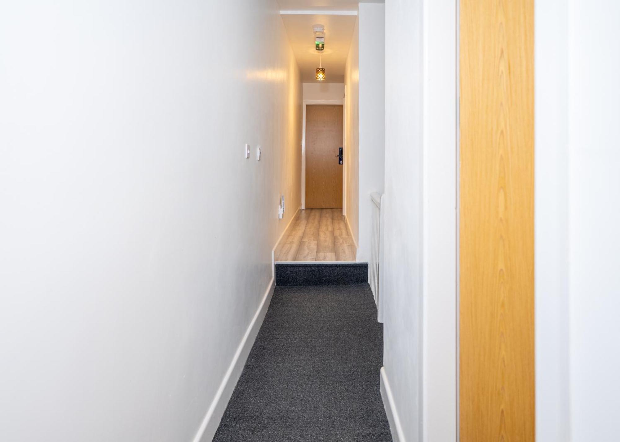 Kunda House Coventry Road Hotel เบอร์มิงแฮม ภายนอก รูปภาพ